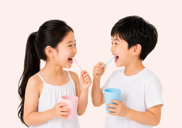 우리 아이 첫 불소치약, 언제부터 얼마나 써야 할까요?